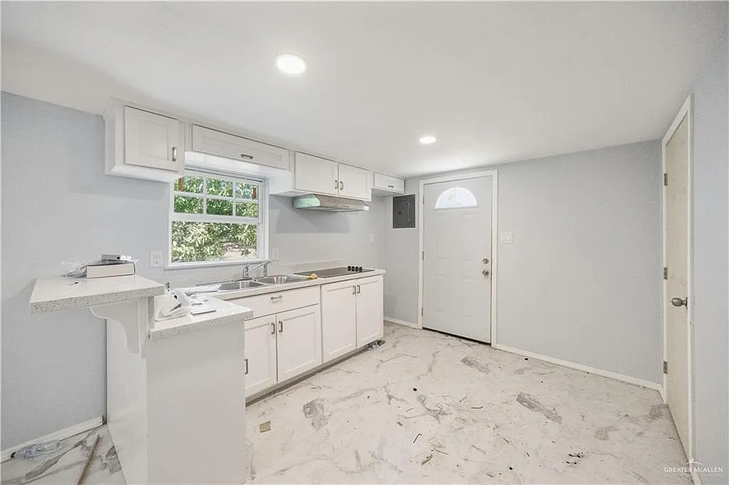 2 bed, 1.0 bath, 600 sqft, $700 — Photo 4