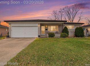 4272 Gunther Dr, Sterling Heights, MI 48310