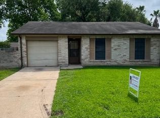 17115 Amber Ridge Dr, Sugar Land, TX 77498