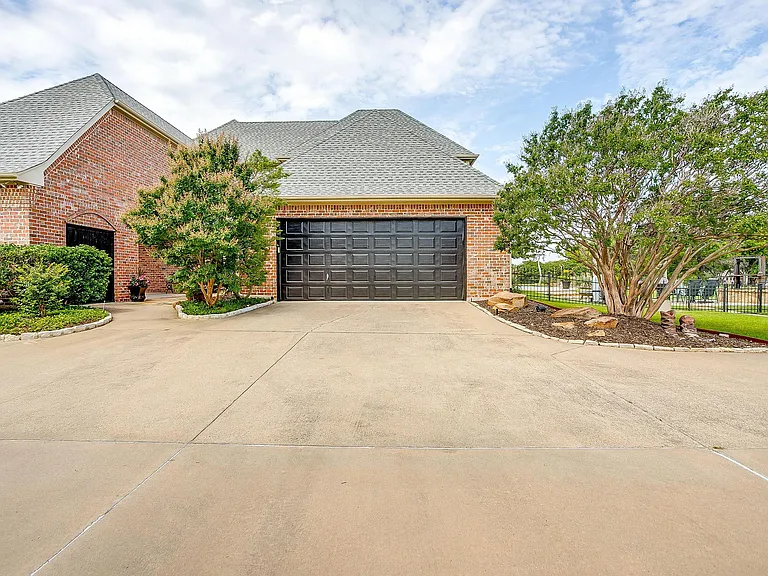 9514 Park Dr — Photo 31