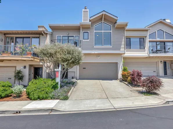 61 Schooner Hl, Oakland, CA 94618