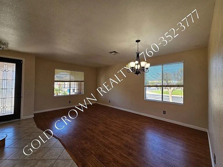 599 Yucca St — Photo 6