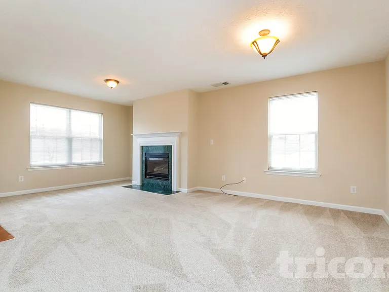 1765 Campbell Ives Dr — Photo 2