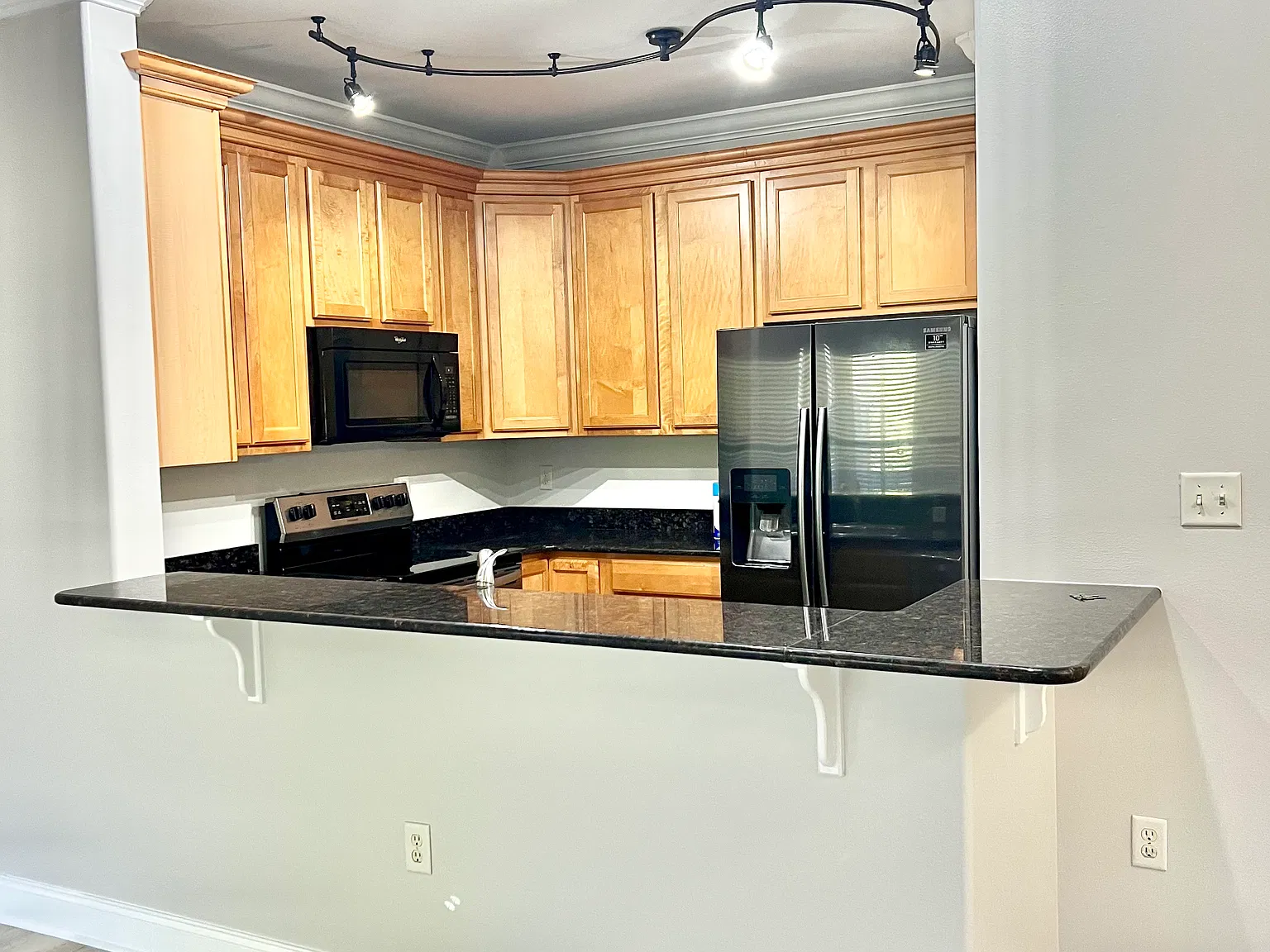 3 bed, 2.5 bath, 1543 sqft, $2,395 — Photo 4