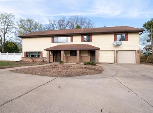 437 Hazel St, Oshkosh, WI 54901