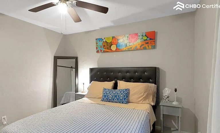 1715 N Whittier Dr — Photo 16