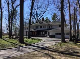 343 Huntington Hills Ctr, Rochester, NY 14622