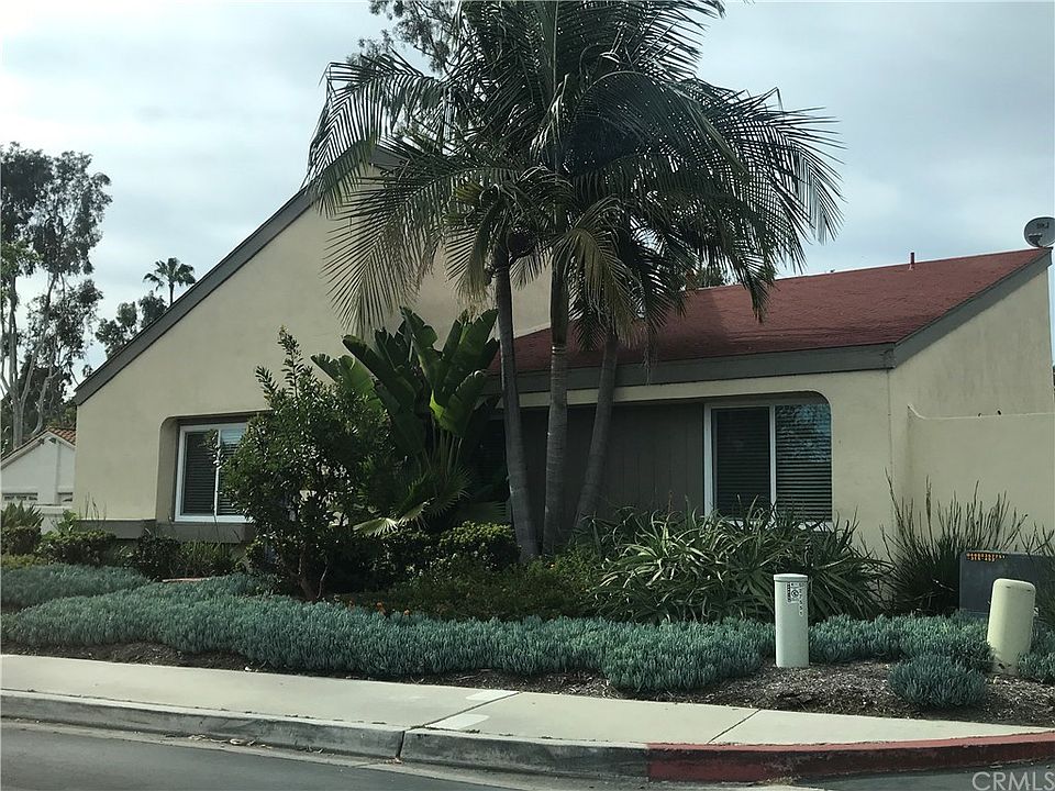 1st image of 27551 Brookside Ln