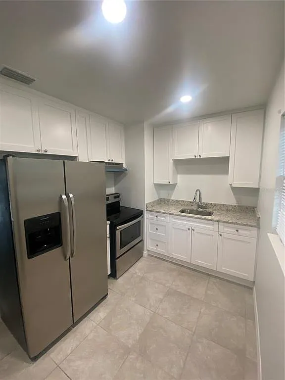 4 bed, 2.0 bath, 1126 sqft, $2,250 — Photo 2