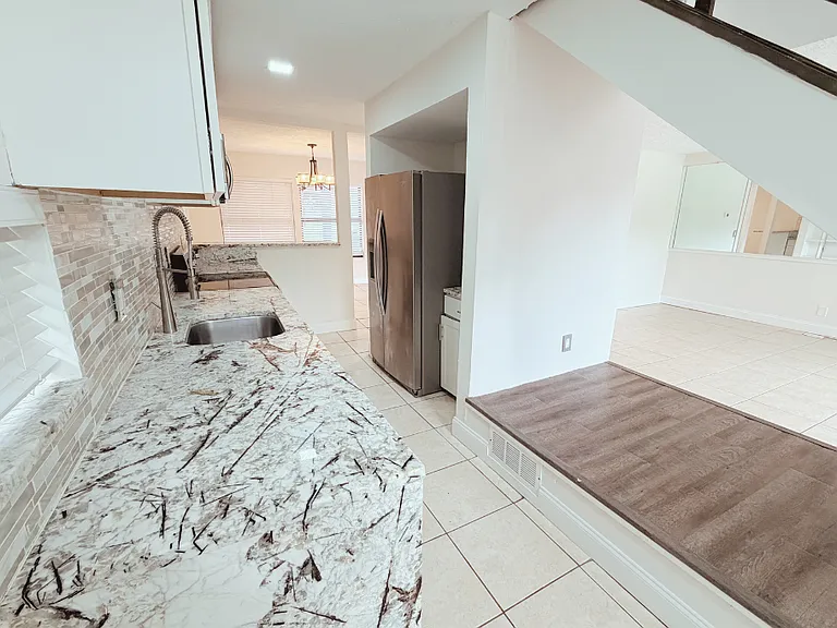 2814 Shellbark Rd — Photo 18