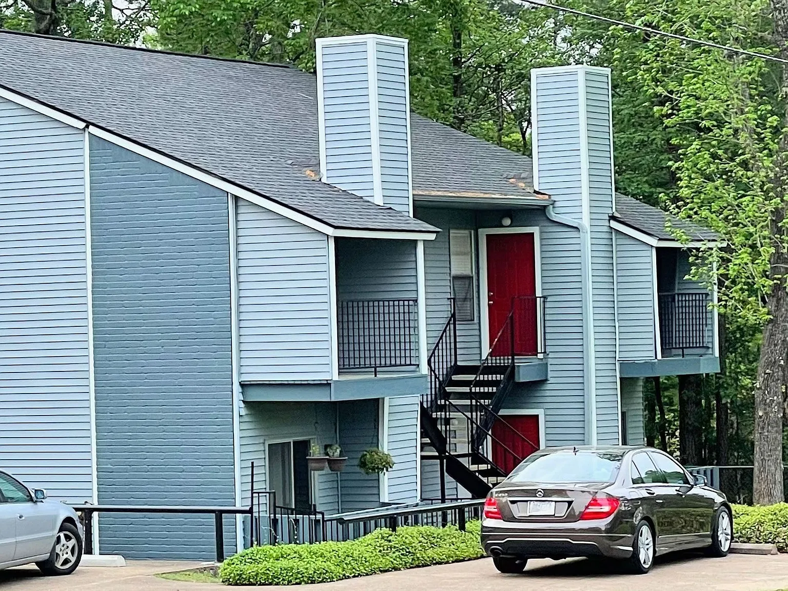 Redbud Place Apartments - 411 U... — Photo 4