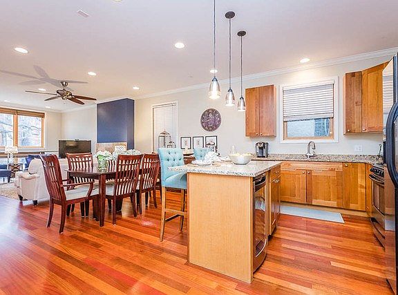 5th image of 2220 N Seeley Ave #1