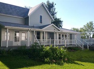 212 W 7th St, Munith, MI 49259