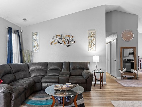 3rd image of 2611 Santaro Ct