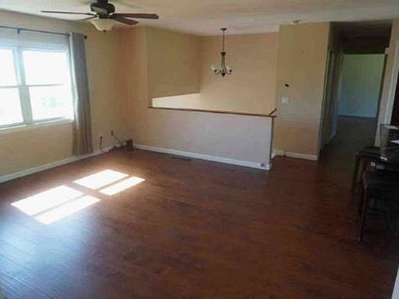 Additional Living Room