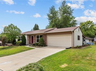 2817 Essex St, Saint Charles, MO 63301