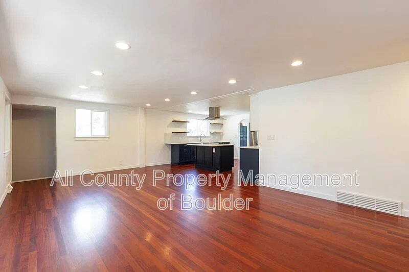 2 bed, 2.0 bath, 1703 sqft, $3,350 — Photo 4
