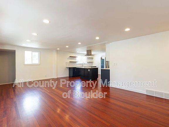4th image of 1098 Cherryvale Rd