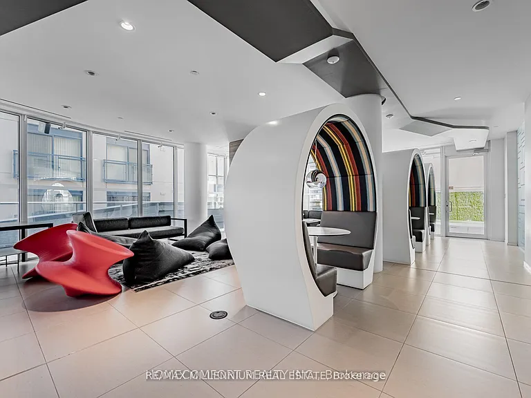 68 Shuter St #505 — Photo 4
