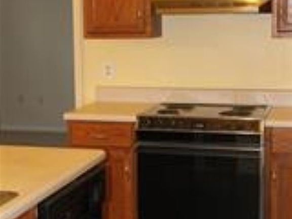 5th image of 147 Carriage Hill Dr