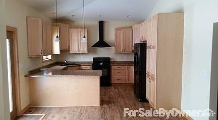 2nd image of 501 Russell Dr N