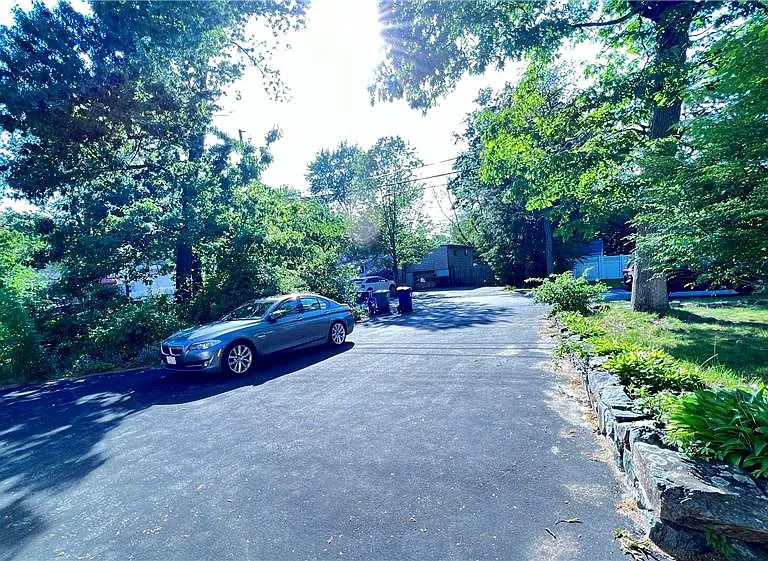 5 Kinney Ave — Photo 30