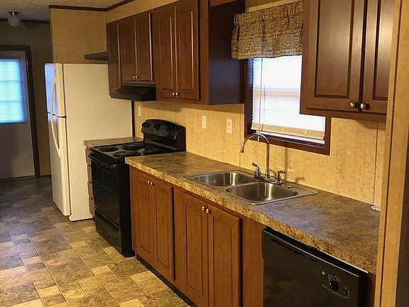 3rd image of 2293 Dillion Dr