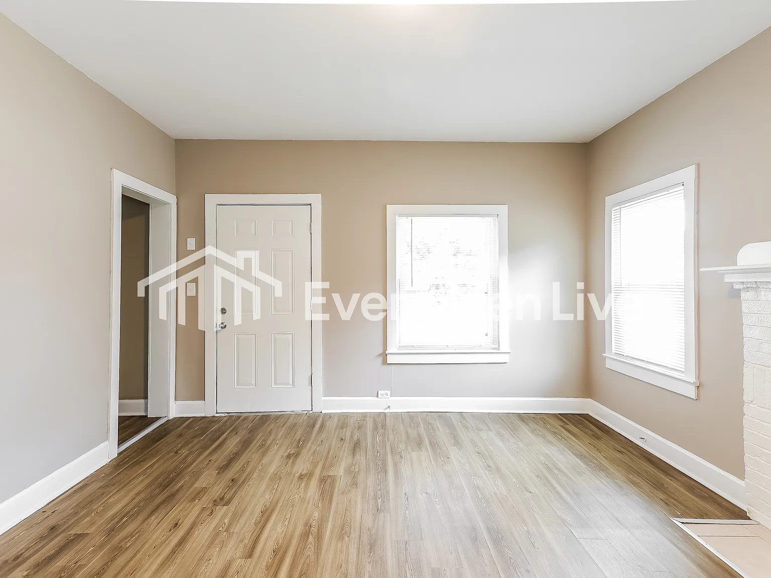 3 bed, 1.0 bath, 1130 sqft, $1,045 — Photo 4