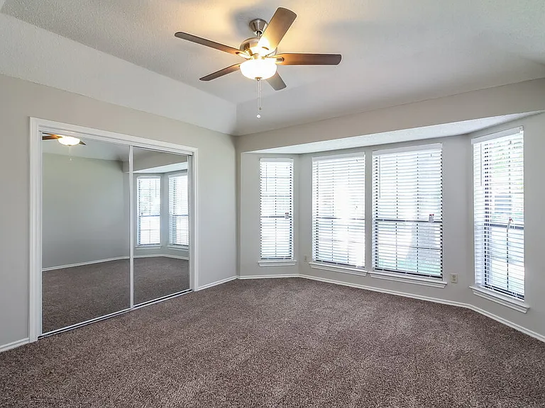 635 Snapdragon Trl — Photo 6