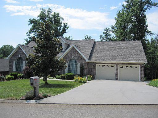 2nd image of 3709 S View Cir