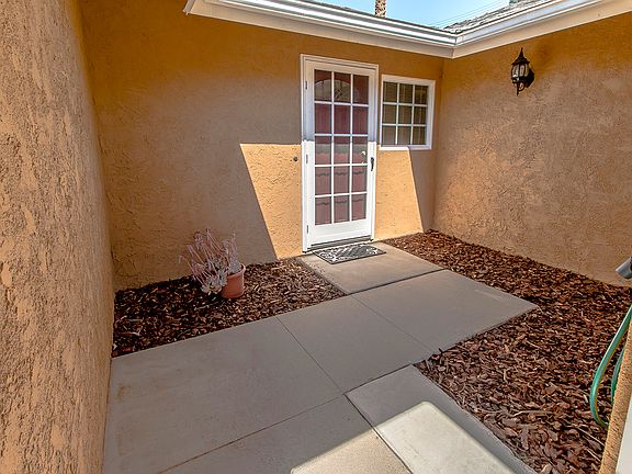 2nd image of 325 Burton Ct