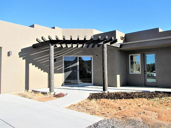 4th image of 618 N Pinion Hills Dr