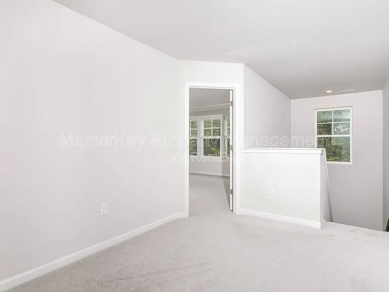 2061 Caen St — Photo 25