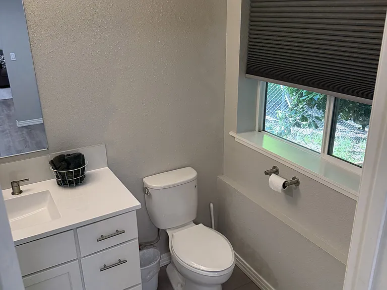2754 NE Reef Ave — Photo 9