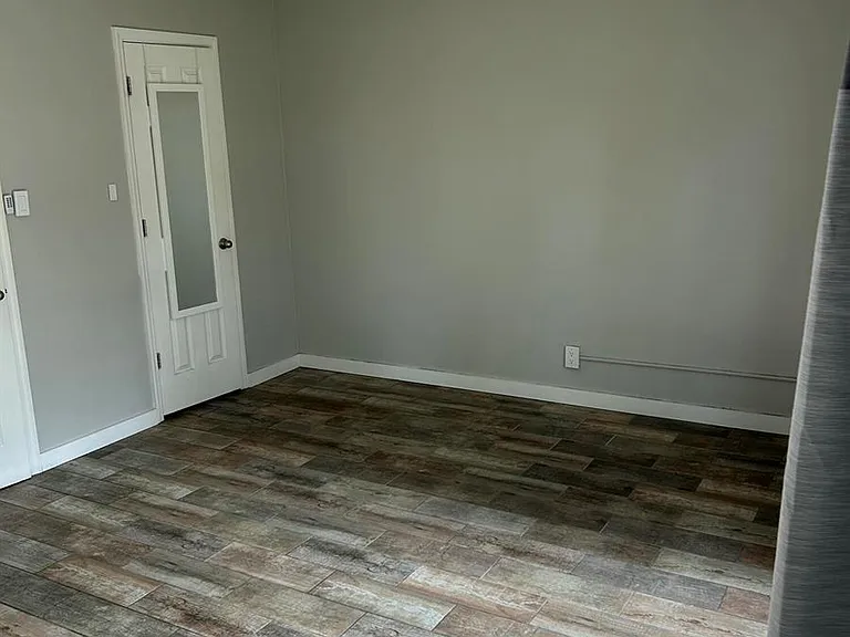 214 South Rd — Photo 3