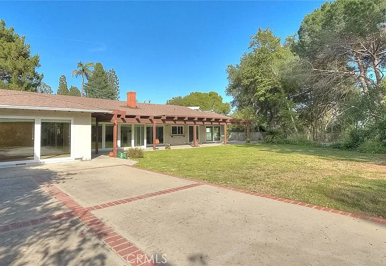 16612 Park Lane Cir — Photo 45