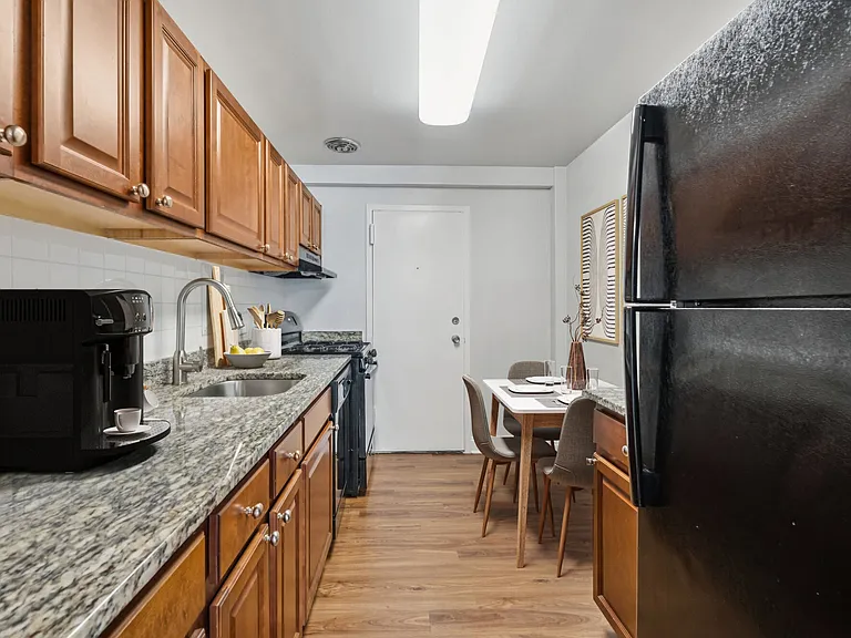 8708 1st Ave — Photo 3