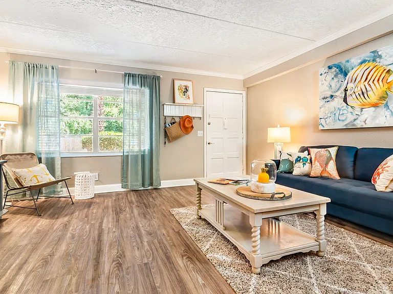 Surf Apartments — Photo 41