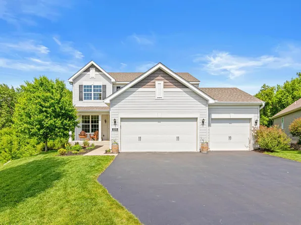 2215 Lake Cir, Victoria, MN 55386