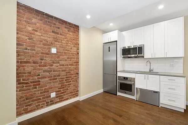 Rented by REAL New York | media 14