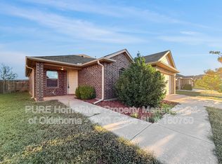 10217 NW 24th Ter, Yukon, OK 73099