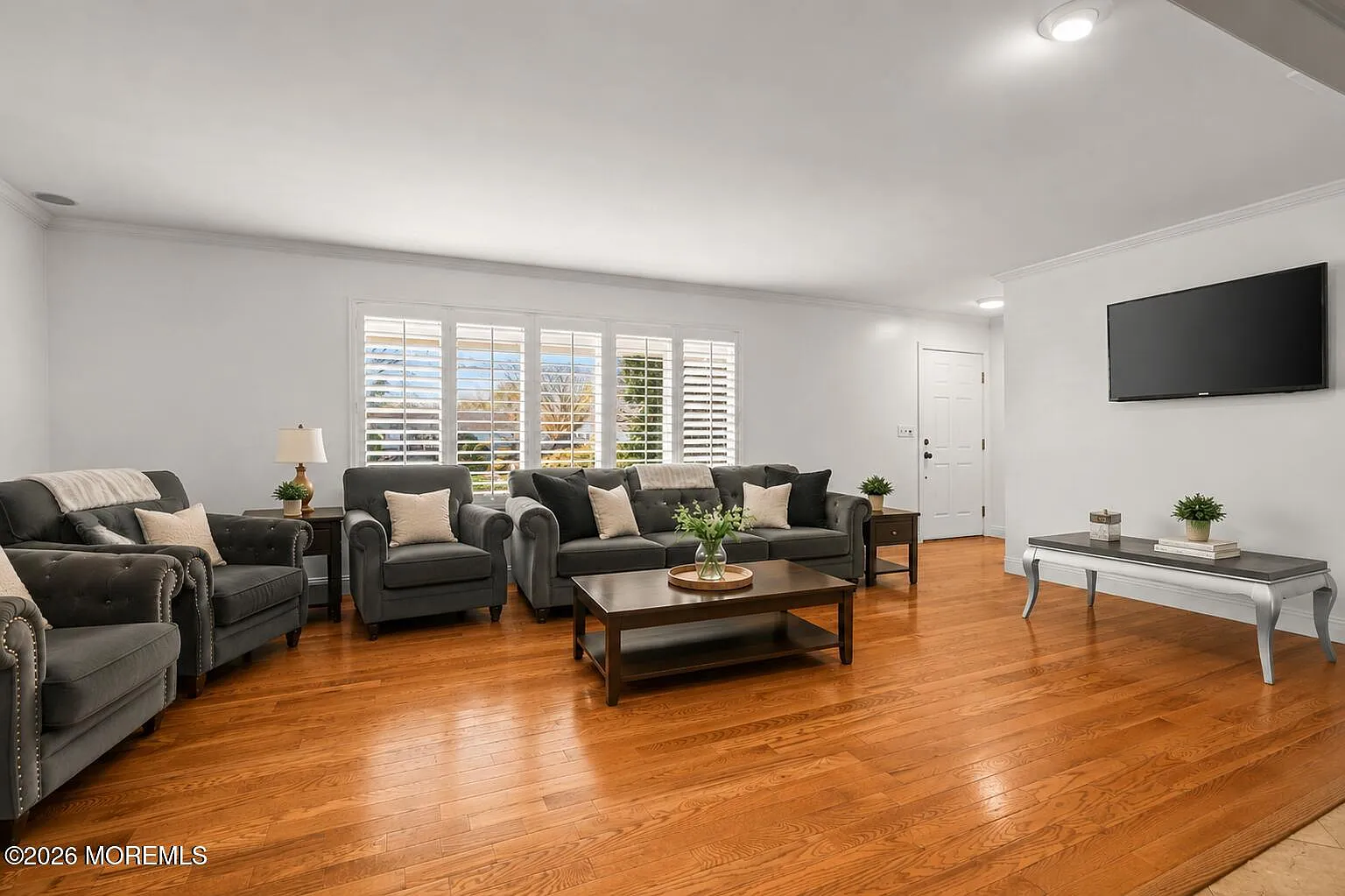 5 bed, 2839 sqft, $2,900 — Photo 2