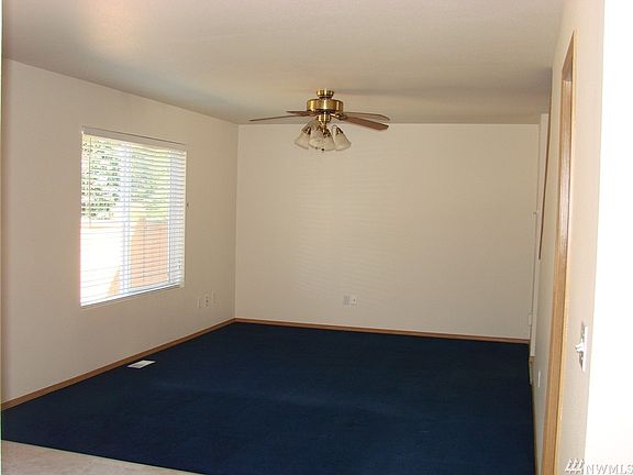 3rd image of 1072 NE Beaumont Ln