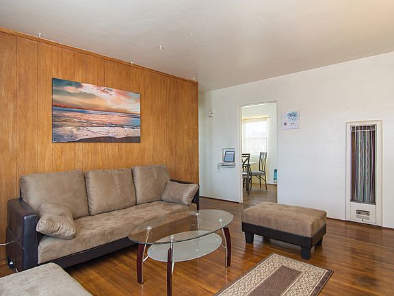 3rd image of 2043 Sunset Cliffs Blvd
