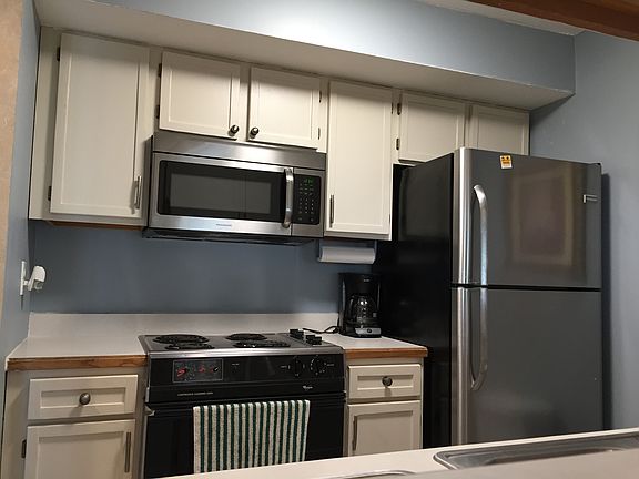 2nd image of 264 Turnberry Dr #17, 2