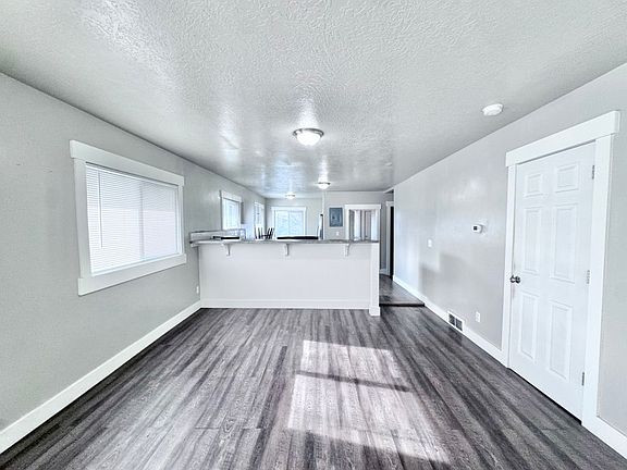 3rd image of 82 S 200 Emain Floor Springville