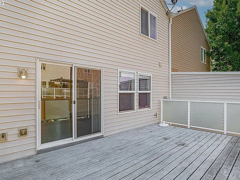 5700 NE 82nd Ave — Photo 13