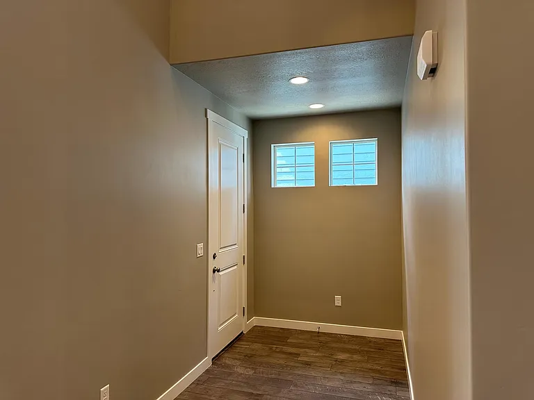 5016 W Evergreen Ln — Photo 11