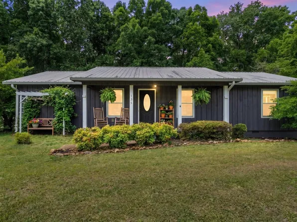 135 Briarwood Ct, Estill Springs, TN 37330