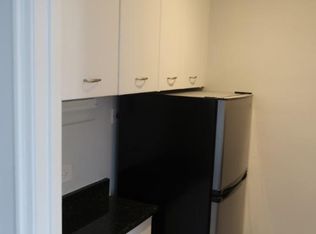 534 W Stratford Pl #902, Chicago, IL 60657
